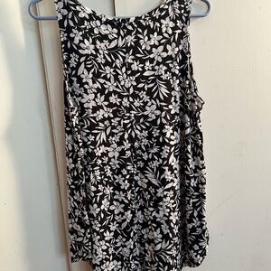 Old Navy tank top, size large, black and white